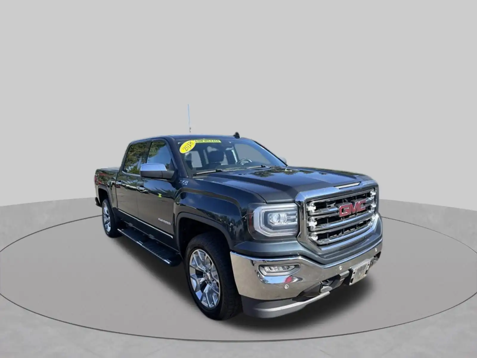 2018 GMC Sierra 4WD Crew Cab Short Box SLT's photo