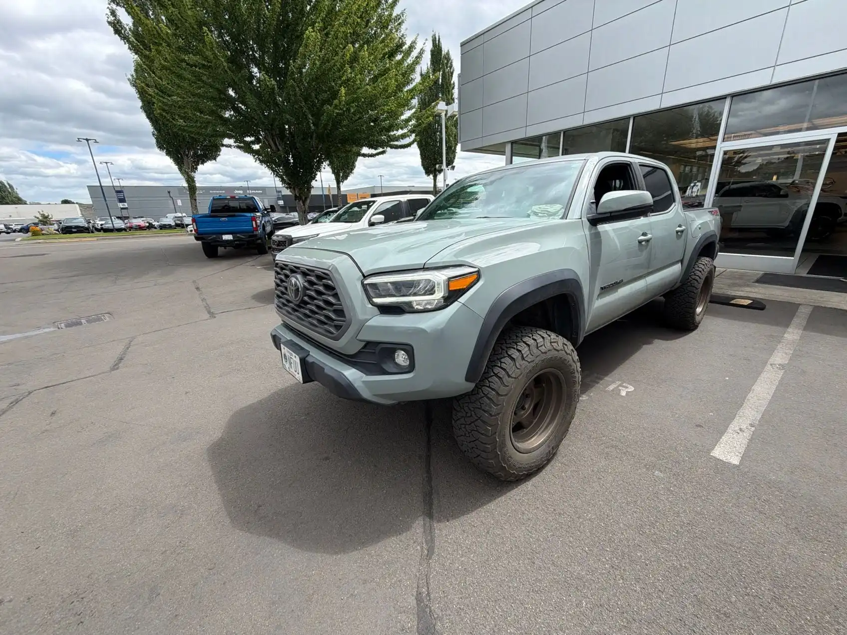 2023 Toyota Tacoma TRD Off Road Double Cab 4WD V6 M/T SB's photo