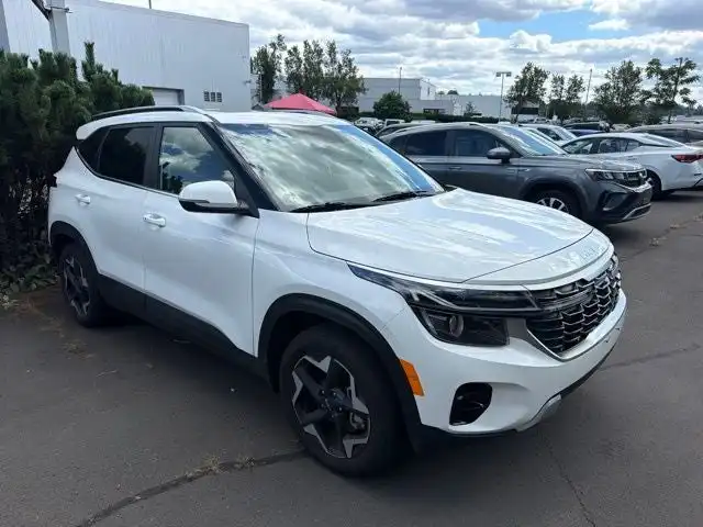 2025 Kia Seltos 2.0 EX AWD's photo
