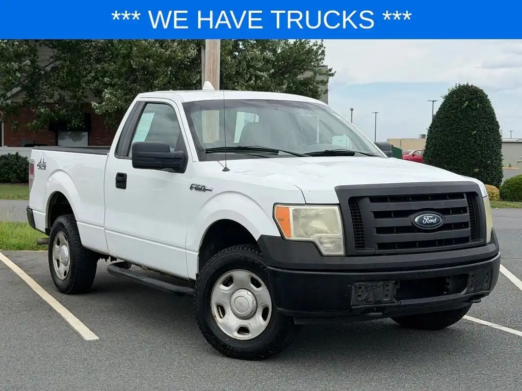 2009 Ford F-150 XL 4x4 Regular Cab 126-in Styleside's photo