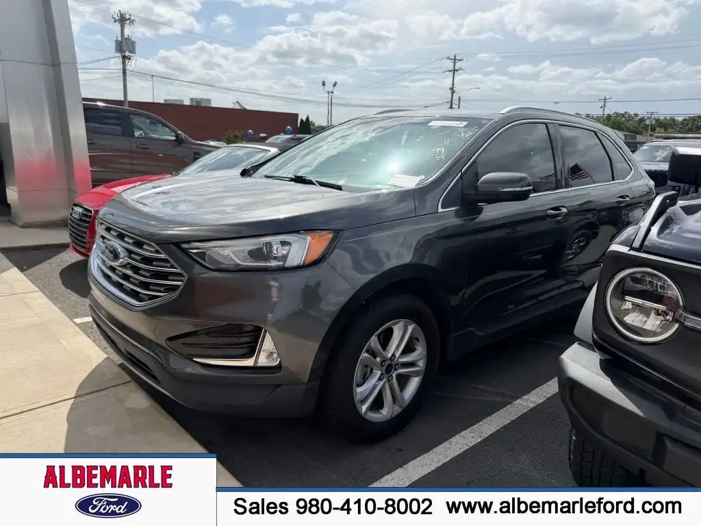 2019 Ford Edge SEL's photo