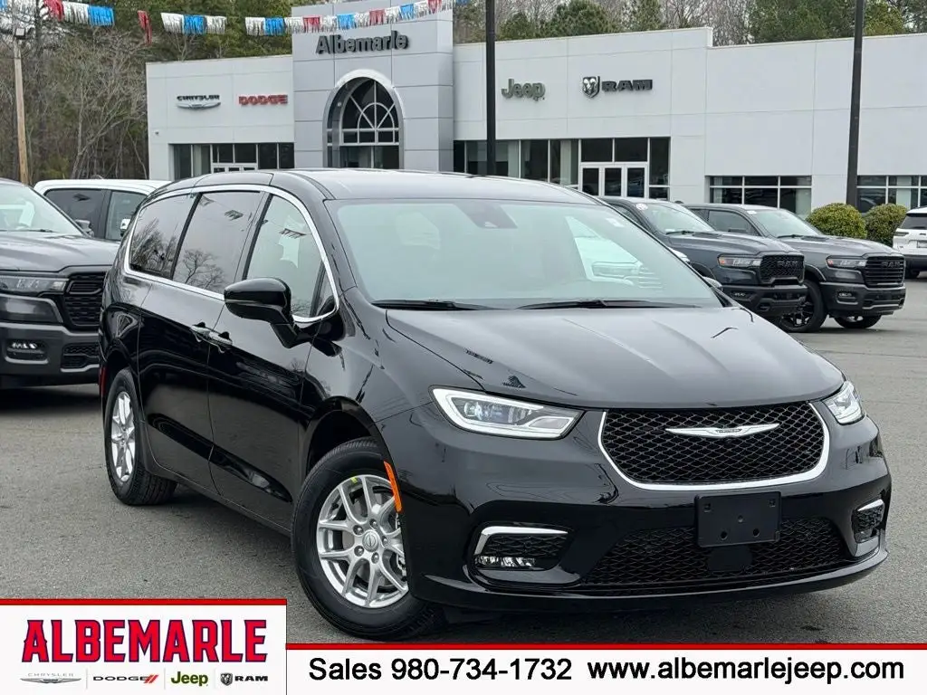 2026 Chrysler Pacifica Select photo 1