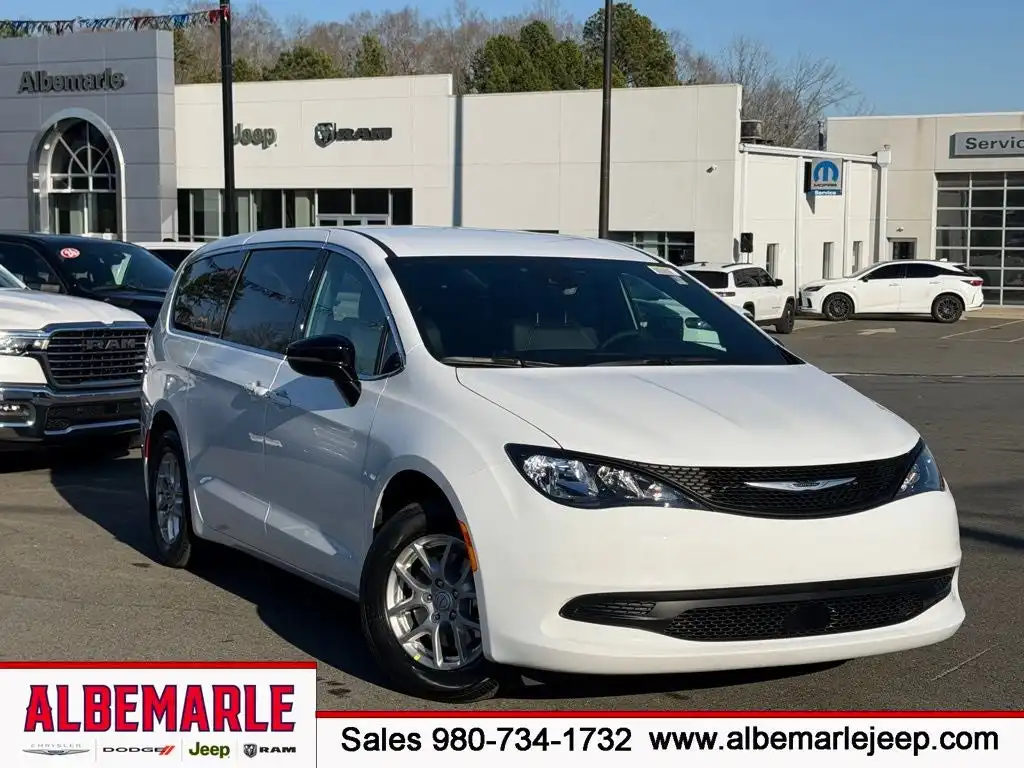 2026 Chrysler Voyager LX's photo