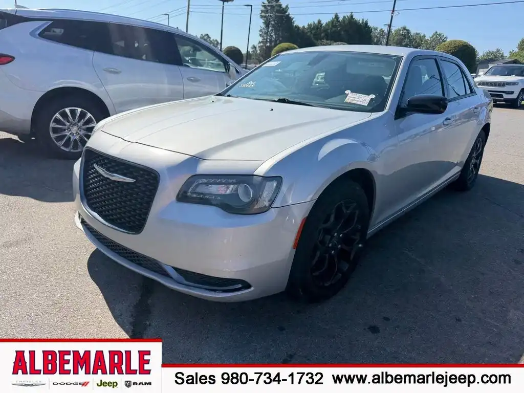 2019 Chrysler 300 Touring AWD's photo