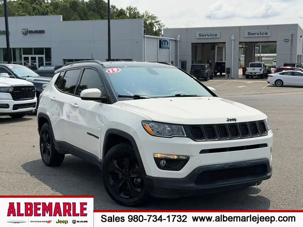 2019 Jeep Compass Altitude's photo