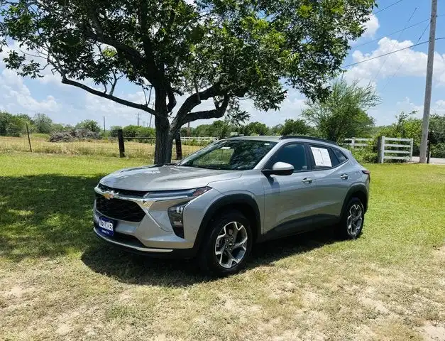 2025 Chevrolet Trax LT's photo