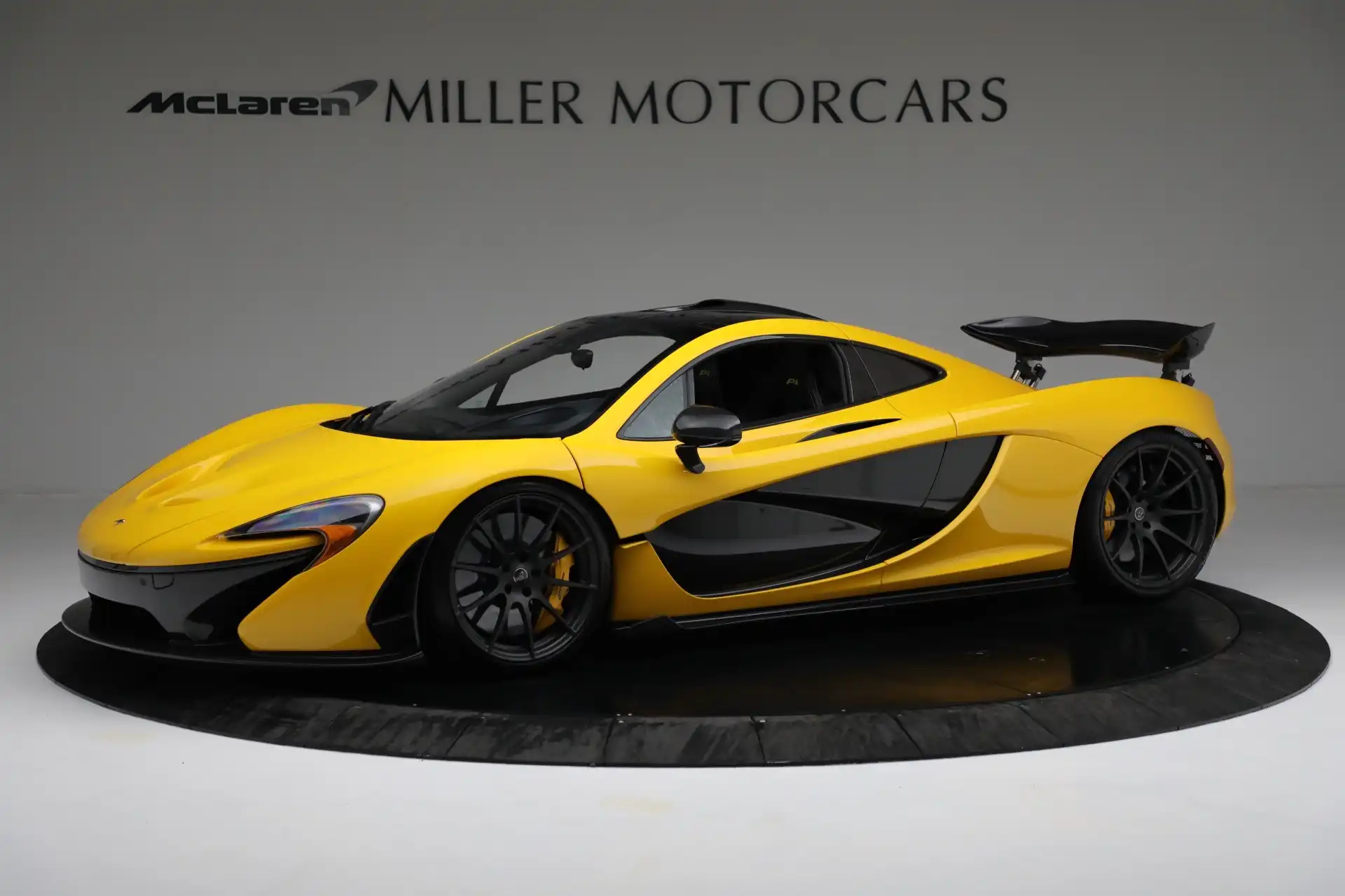 2015 McLaren P1 Base's photo