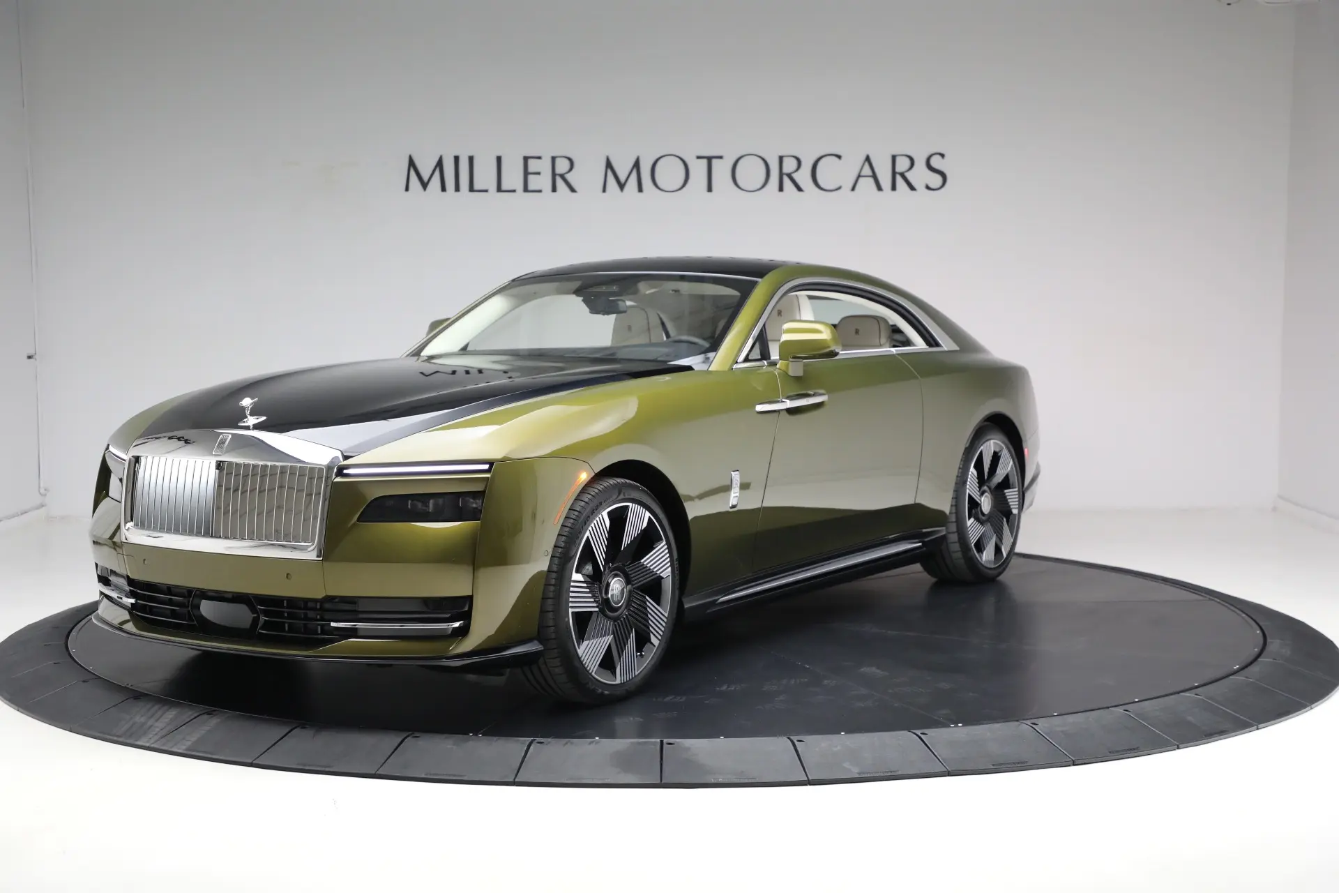 2025 Rolls-Royce Spectre Base photo 5