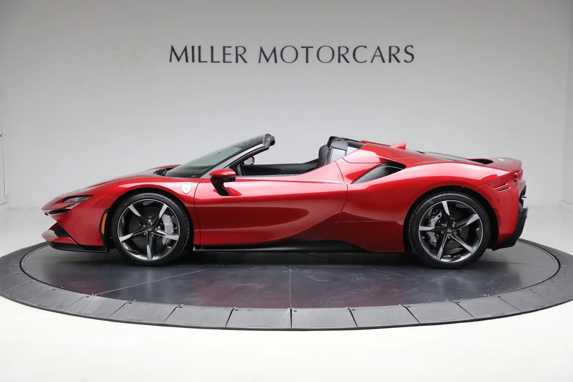 2024 Ferrari SF90 Spider photo 4
