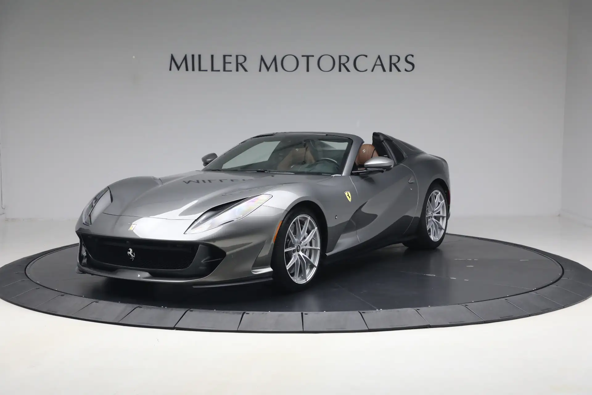2021 Ferrari 812 Base's photo