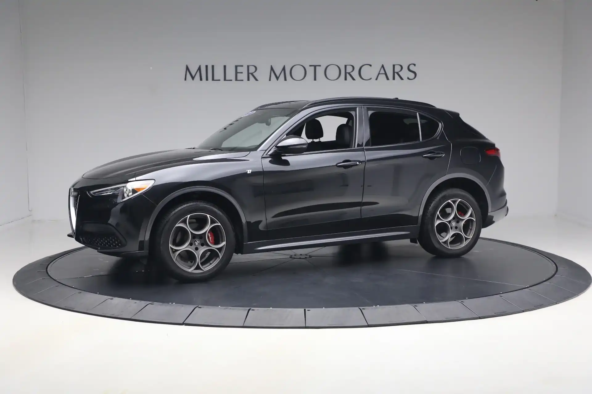 2022 Alfa Romeo Stelvio Ti AWD's photo