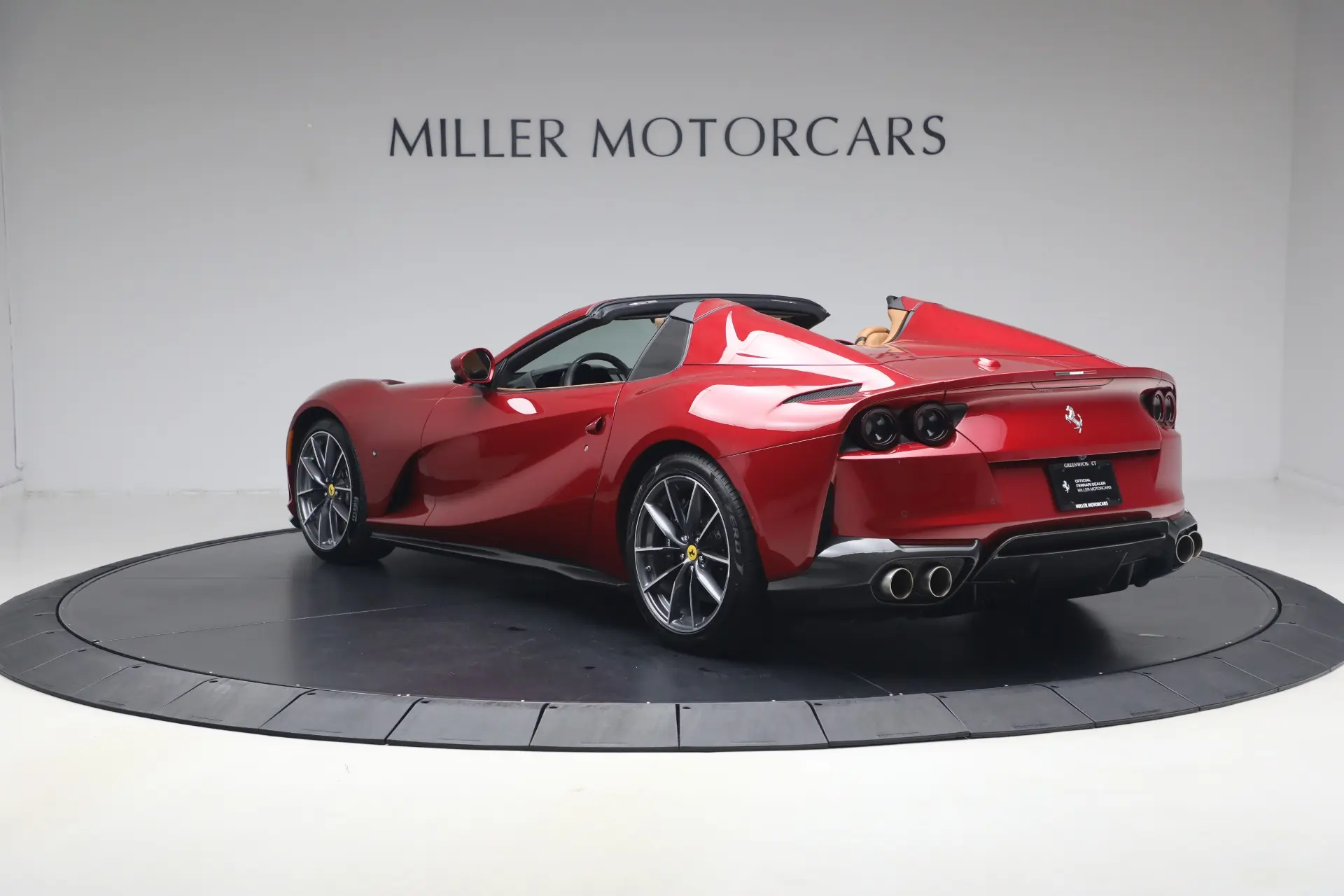 2023 Ferrari 812 Base photo 5