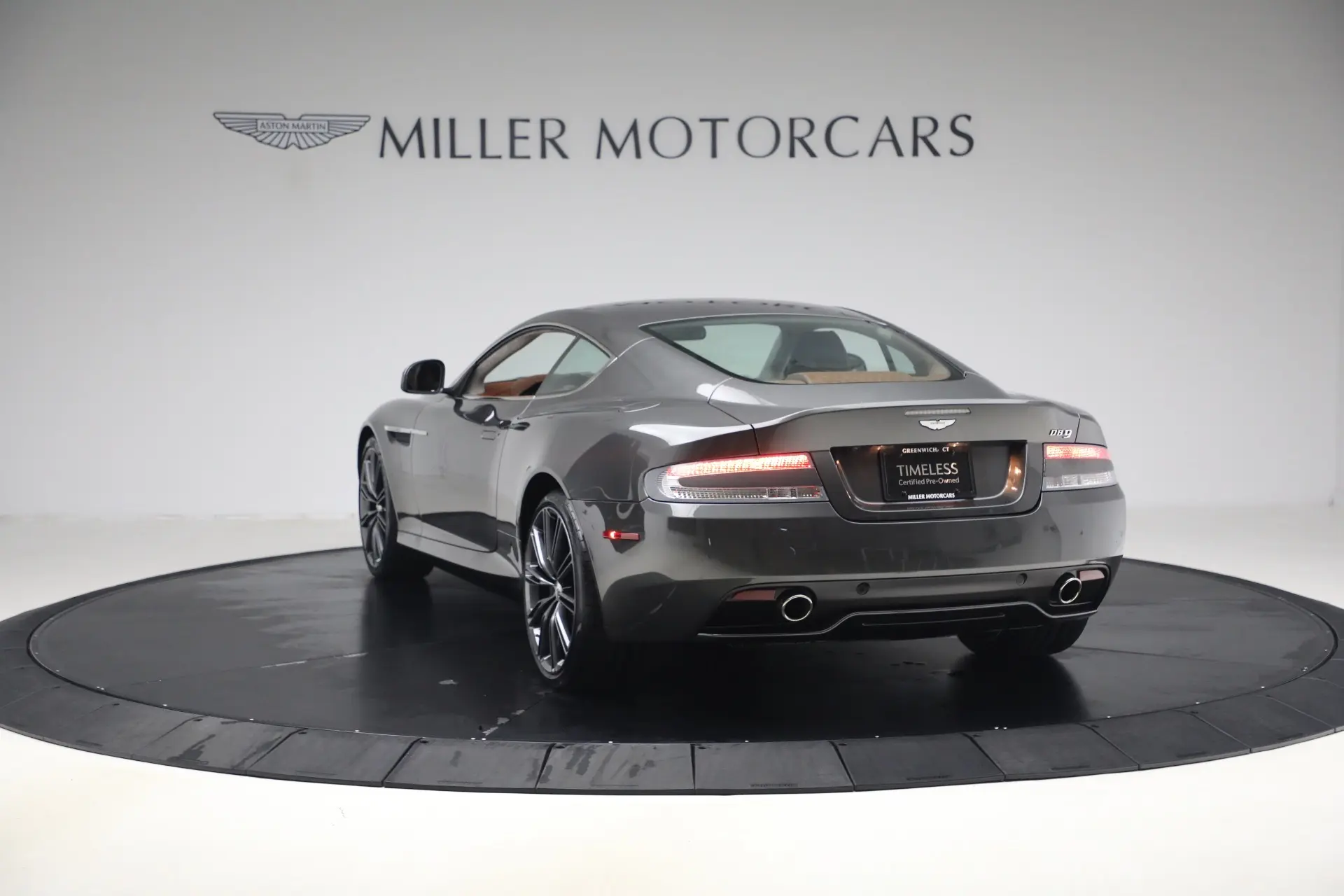 2014 Aston Martin DB9 Coupe Touchtronic photo 5
