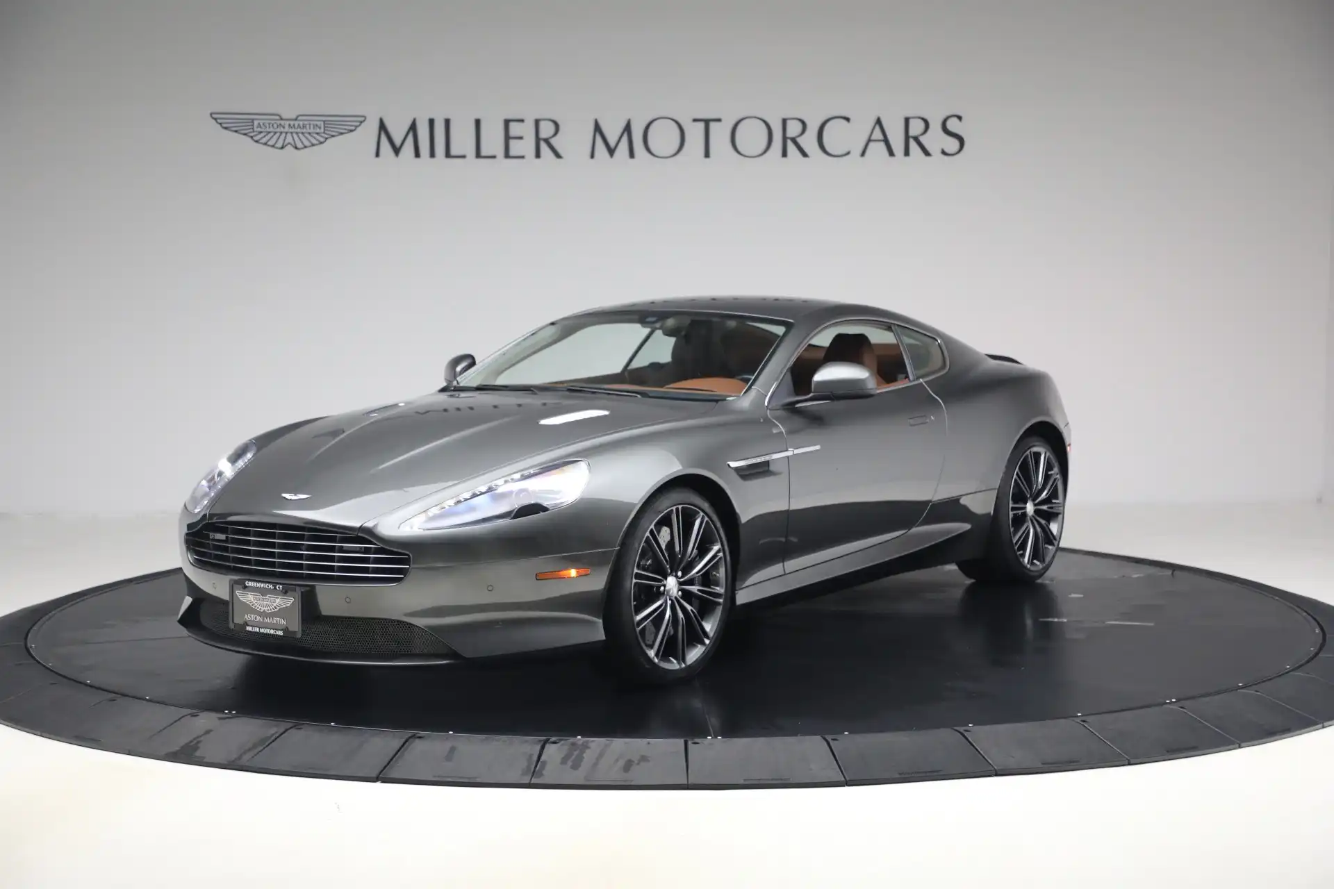 2014 Aston Martin DB9 Coupe Touchtronic's photo