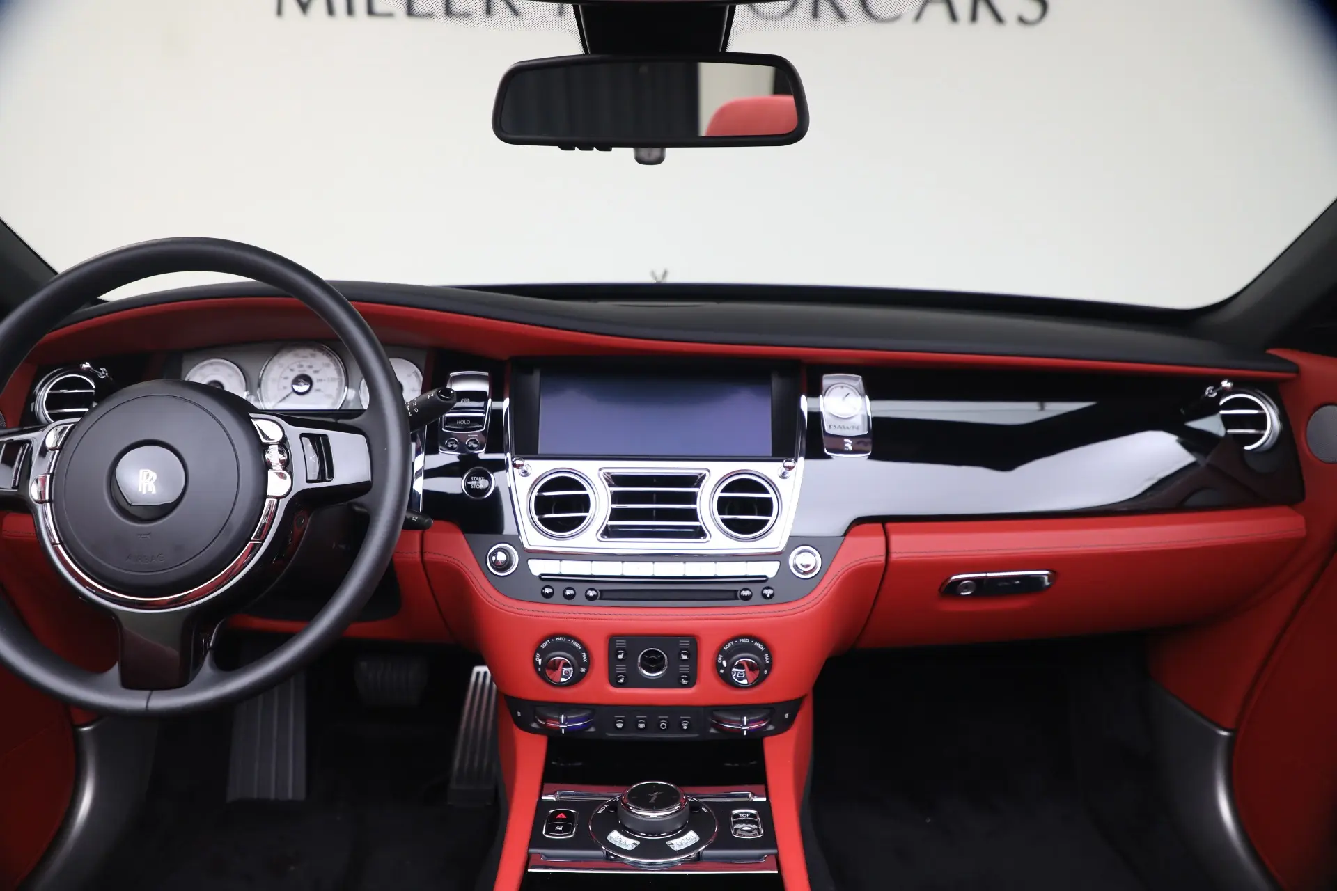 2020 Rolls-Royce Dawn Base photo 4