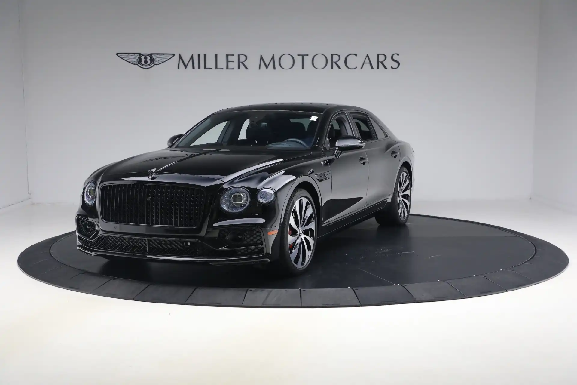 2022 Bentley Flying Spur Hybrid's photo