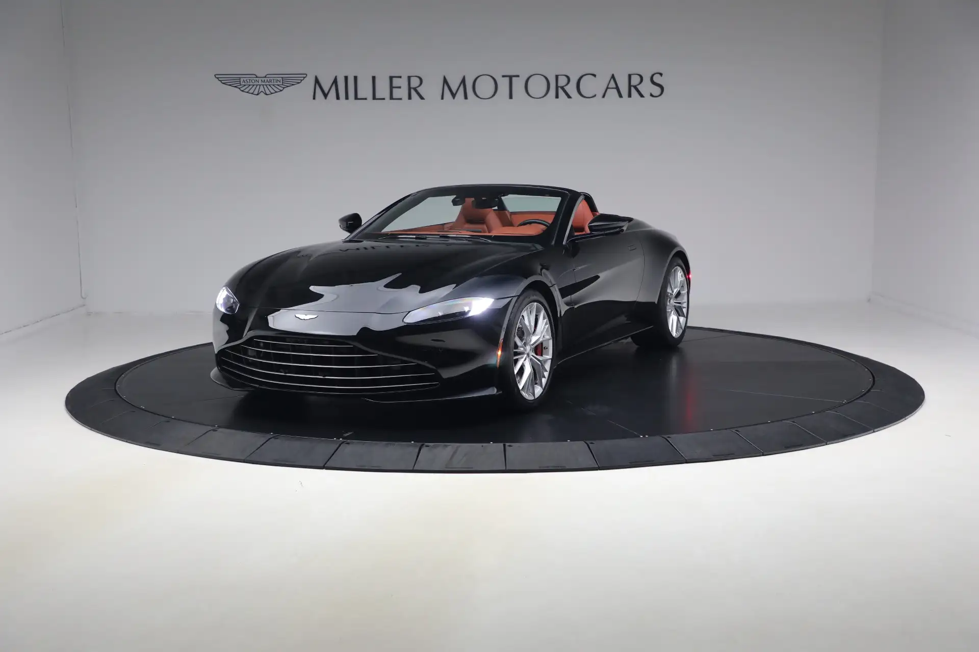 2021 Aston Martin Vantage 4.0 V8 Roadster's photo