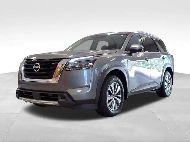 2025 Nissan Pathfinder SL 2WD's photo