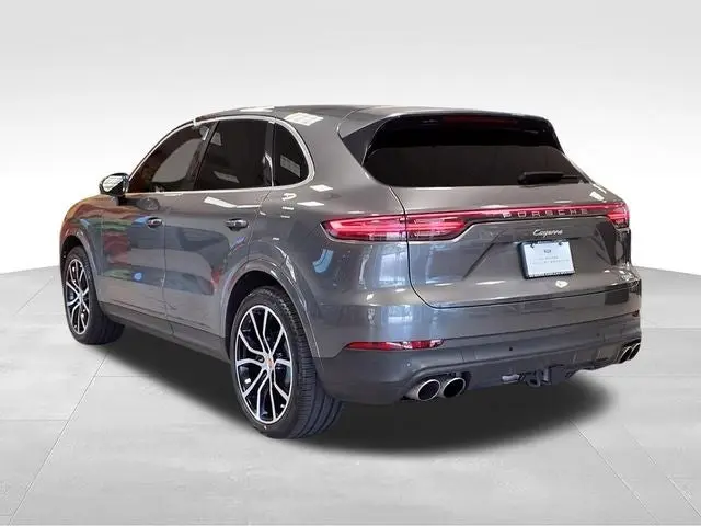 2019 Porsche Cayenne S photo 3