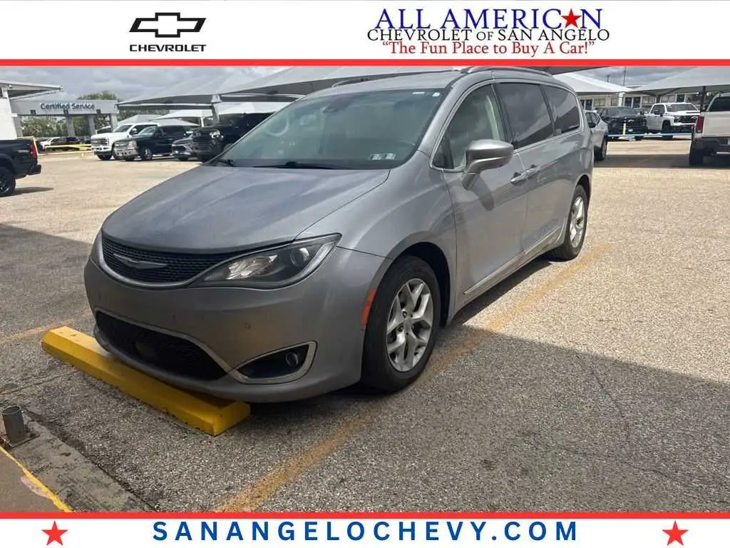 2020 Chrysler Pacifica Touring L Plus photo 1