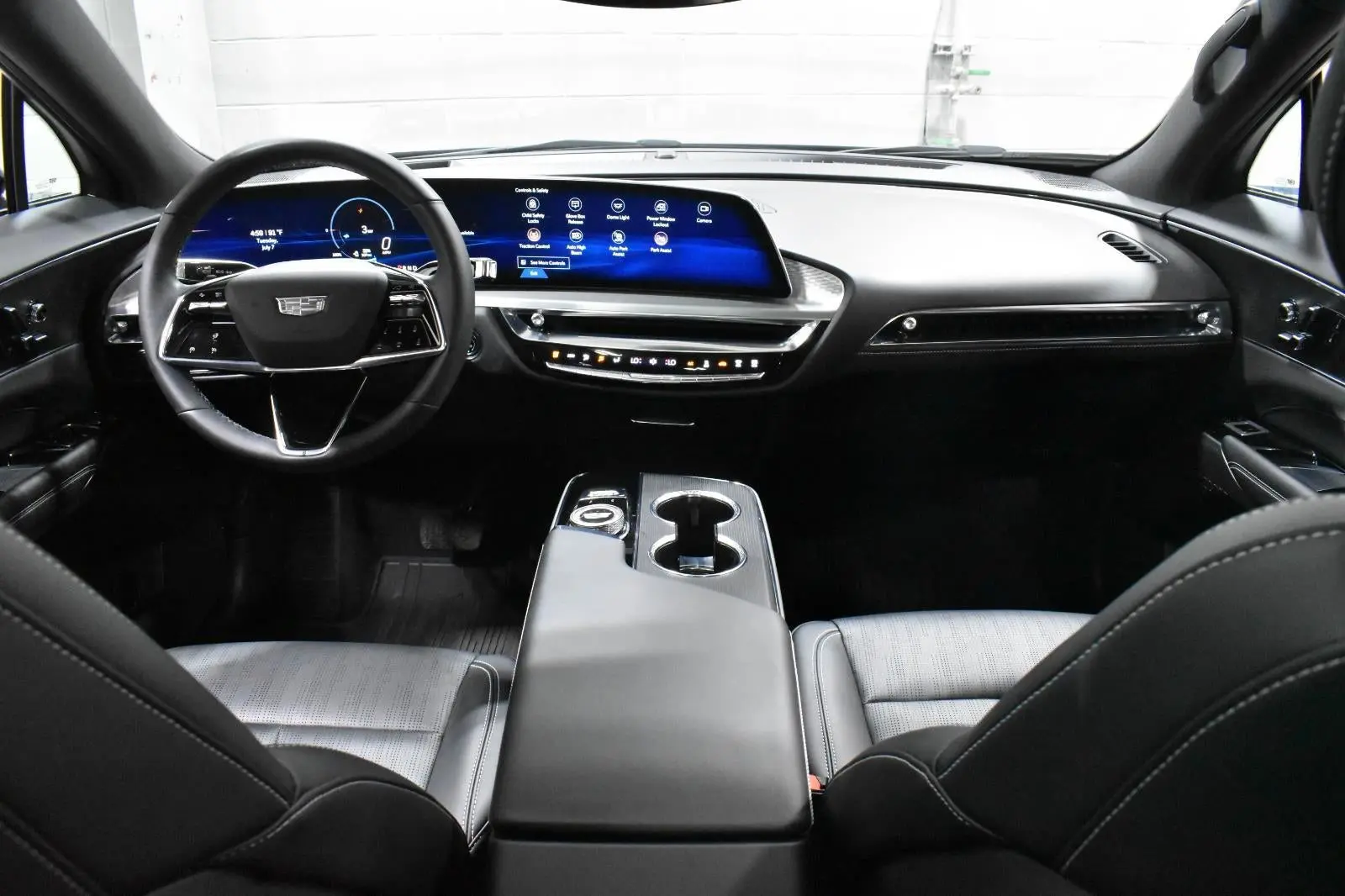 2024 Cadillac Lyriq Sport 1 RWD photo 5