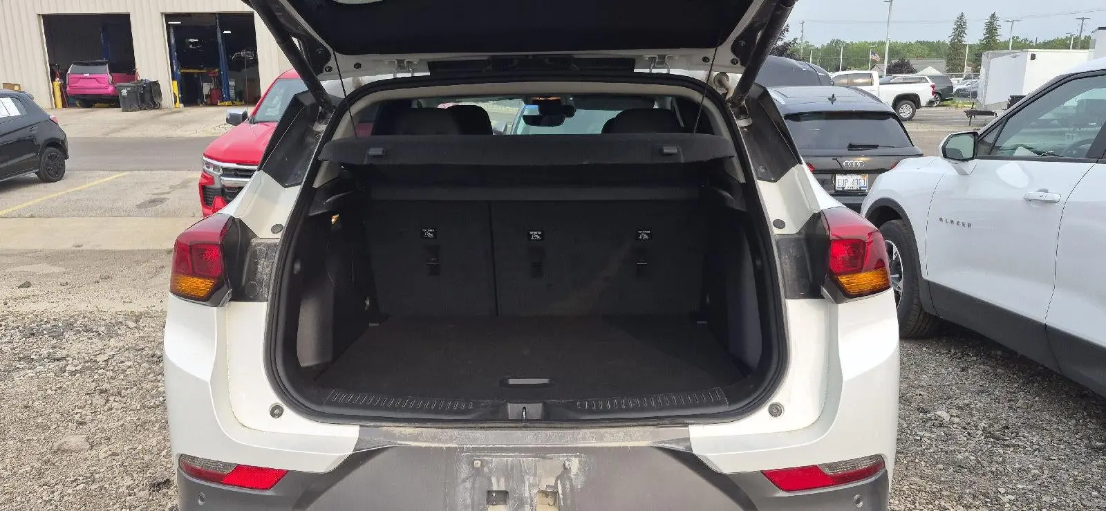 2023 Buick Encore GX Essence AWD photo 5
