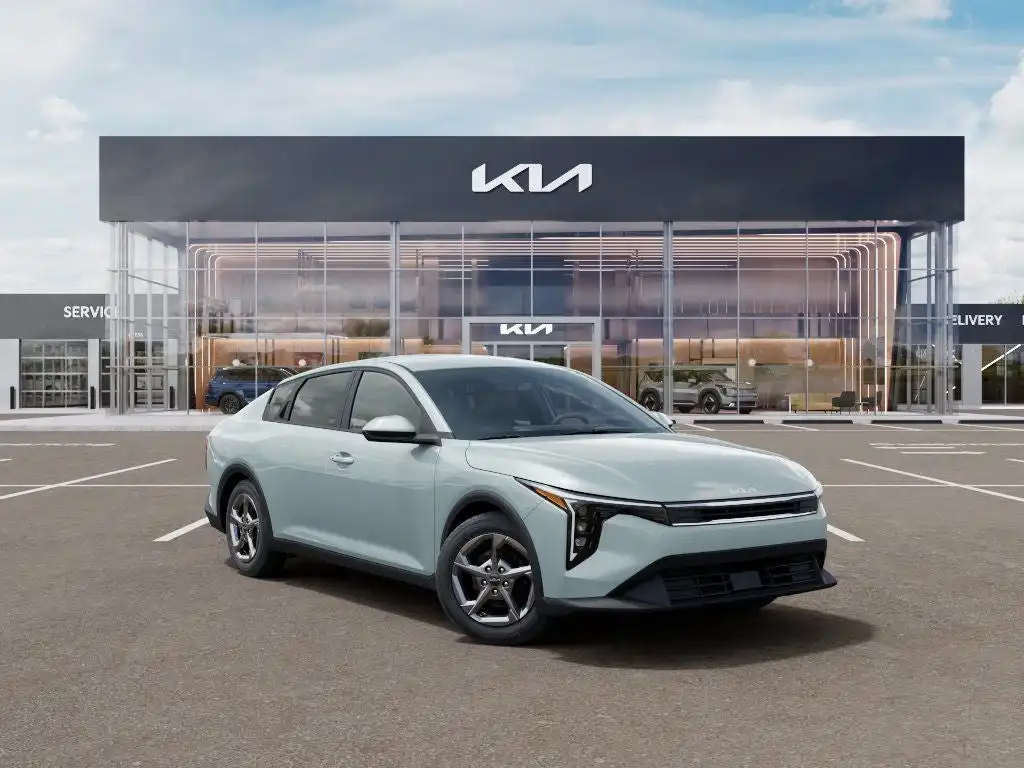 2026 Kia K4 LXS AT's photo