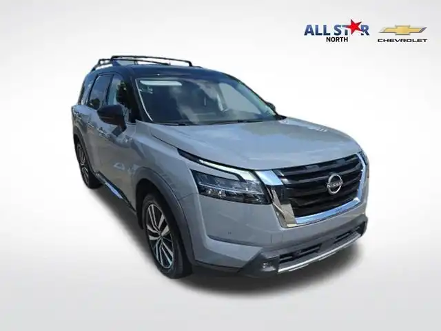 2022 Nissan Pathfinder Platinum 2WD's photo