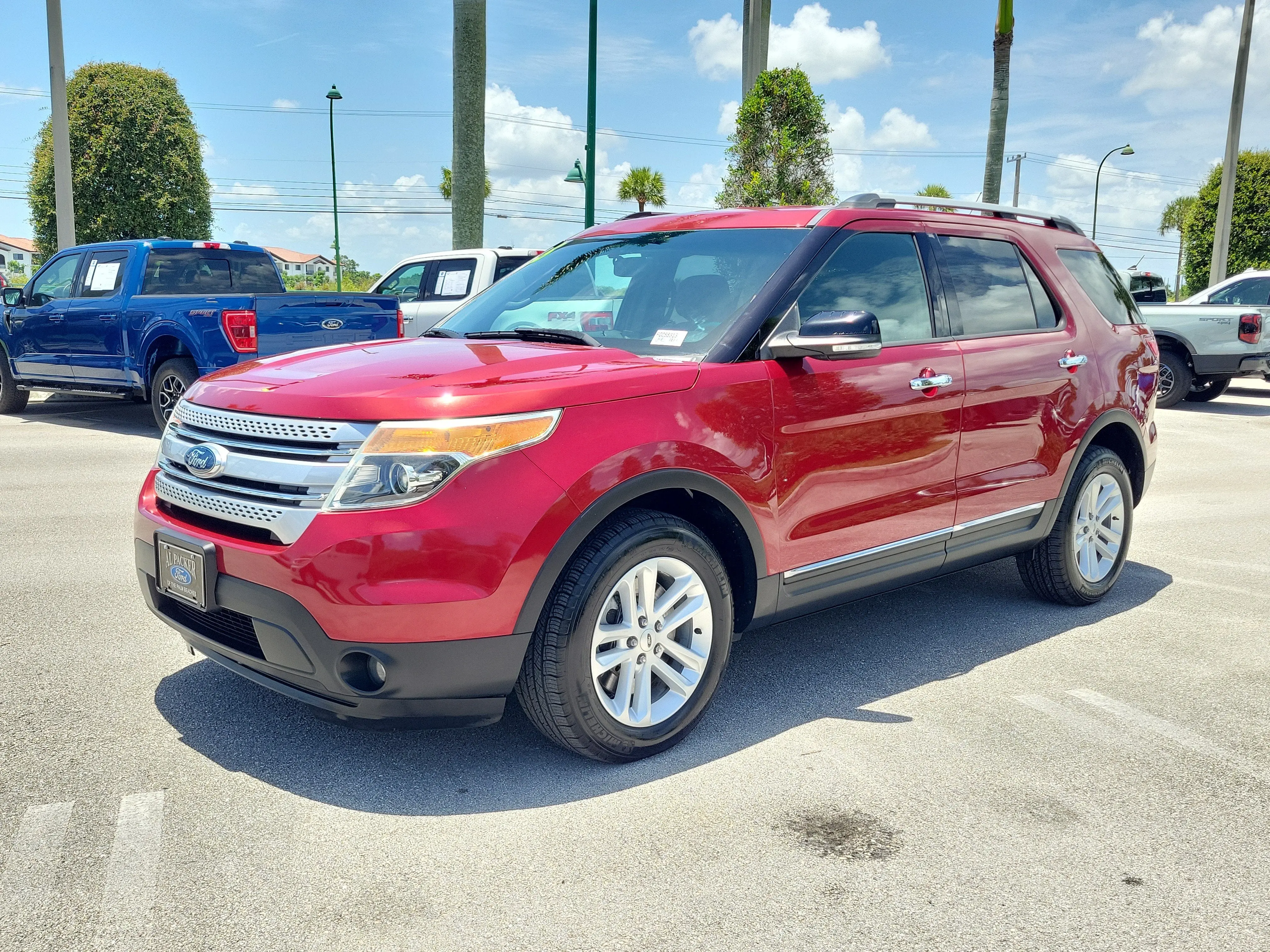 2015 Ford Explorer XLT photo 3