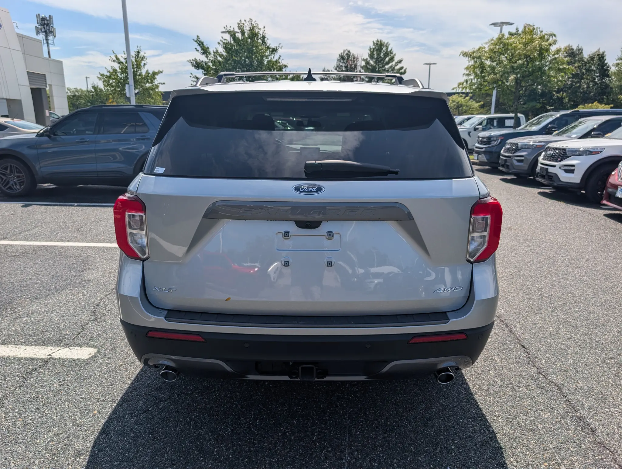 2024 Ford Explorer XLT 4WD photo 5