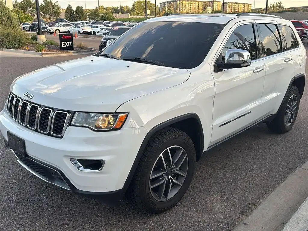 2022 Jeep Grand Cherokee Limited 4WD's photo