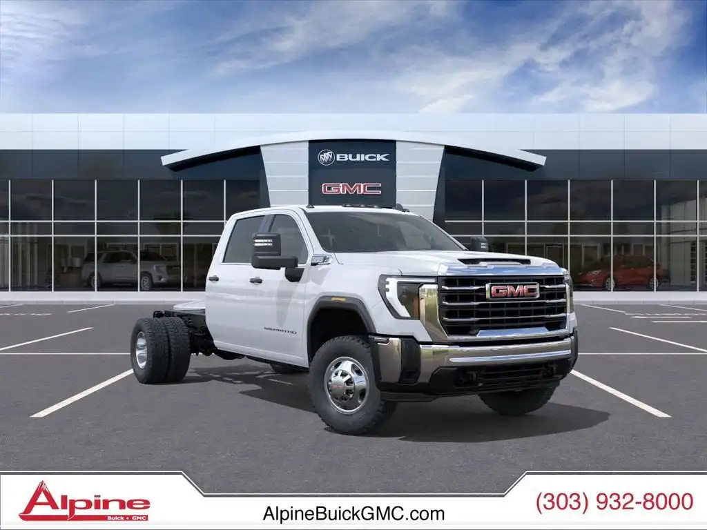 2026 GMC Sierra 4WD Crew Cab Chassis Pro's photo