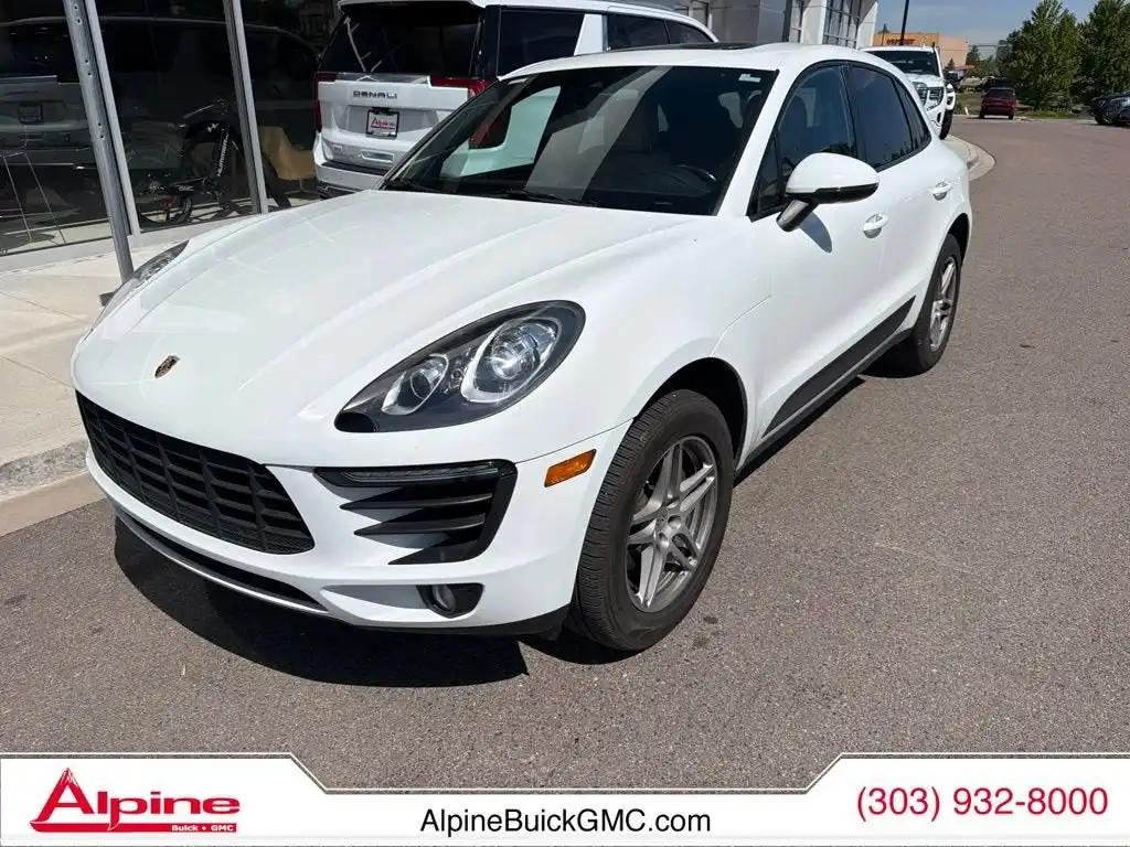 2018 Porsche Macan Base's photo