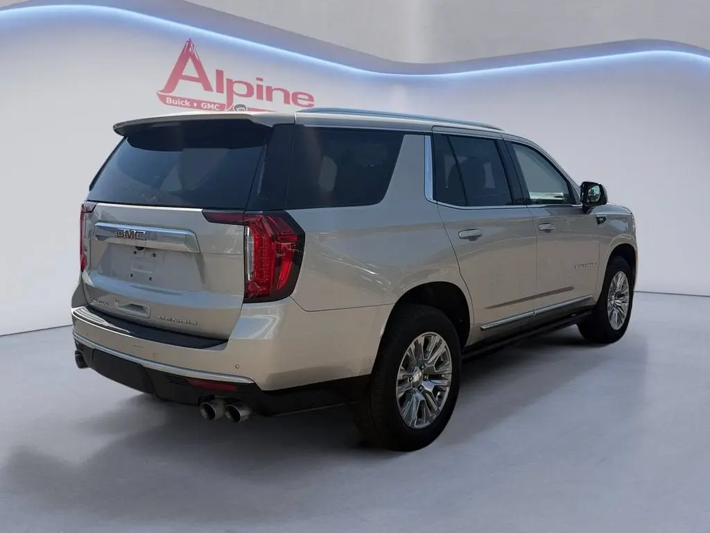 2023 GMC Yukon Denali photo 5