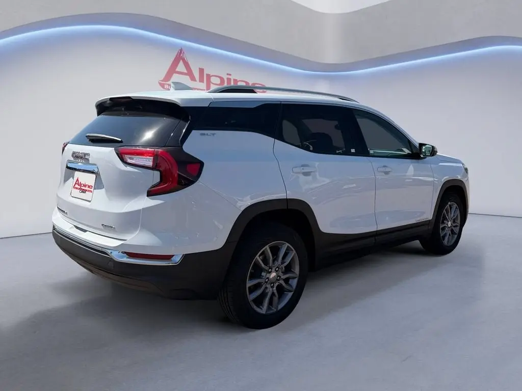 2024 GMC Terrain SLT AWD photo 5