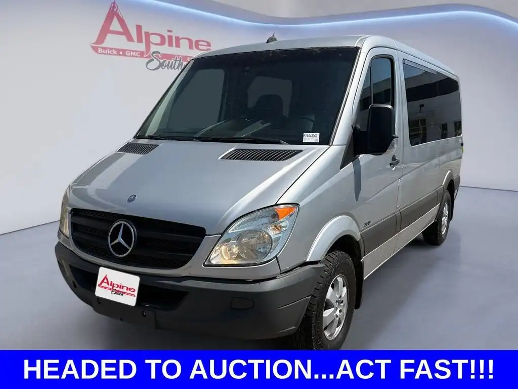 2010 Mercedes-Benz Sprinter 2500 144 WB High Roof's photo