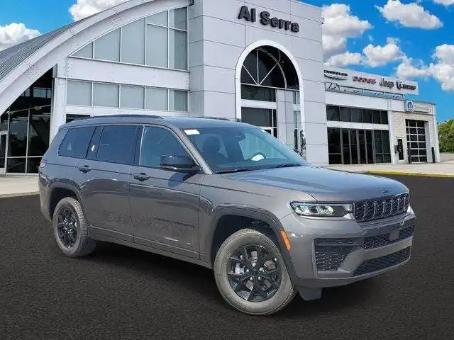 2026 Jeep Grand Cherokee L Laredo Altitude 4WD's photo