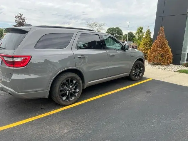 2023 Dodge Durango R/T AWD Plus photo 4