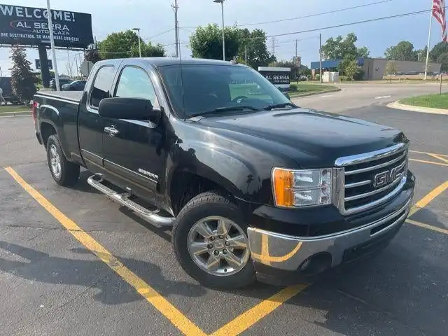 2013 GMC Sierra 4WD Extended Cab SLE MWB's photo