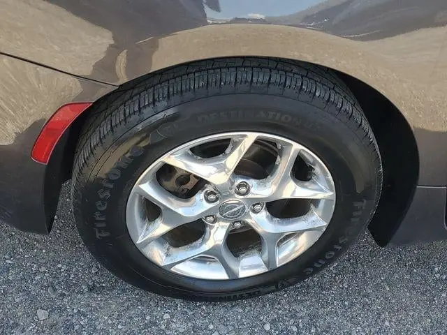 2017 Chrysler Pacifica Limited photo 5