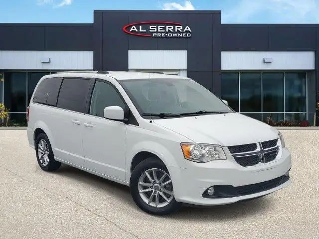 2018 Dodge Grand Caravan SXT photo 1