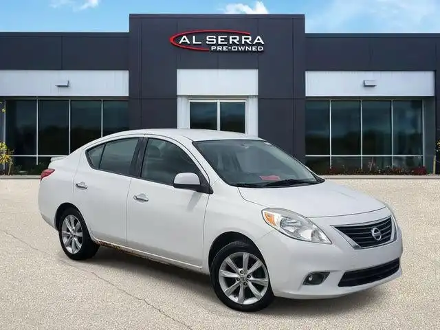 2014 Nissan Versa 1.6 SL CVT's photo