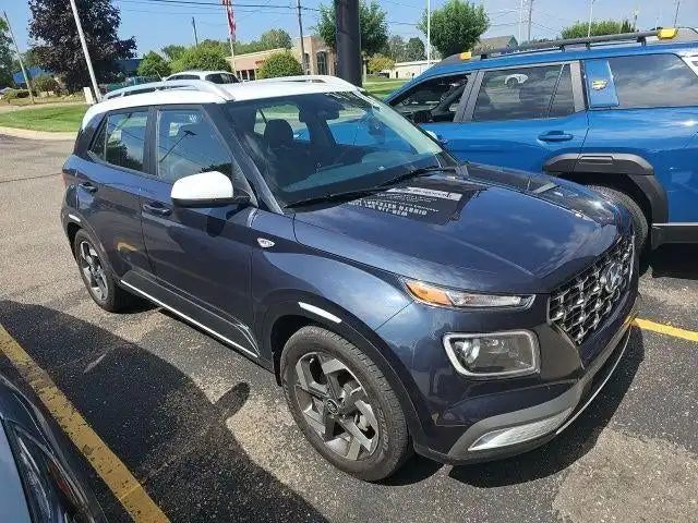 2024 Hyundai Venue Limited IVT's photo