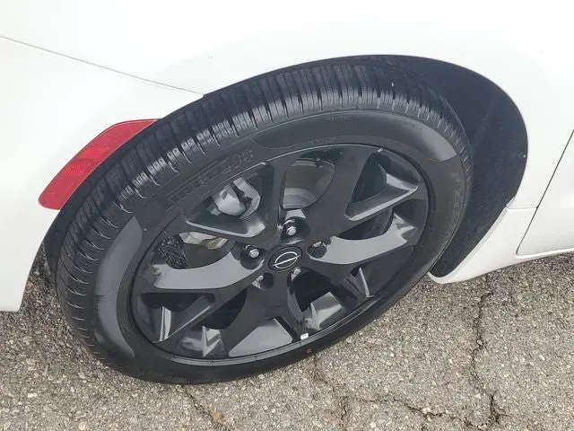 2026 Chrysler Pacifica Select photo 5
