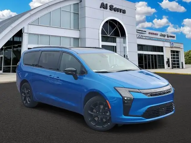 2027 Chrysler Pacifica Limited AWD's photo