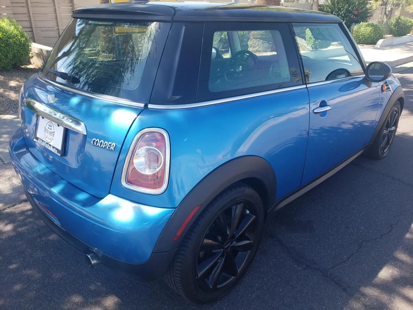2012 MINI Cooper Base photo 4