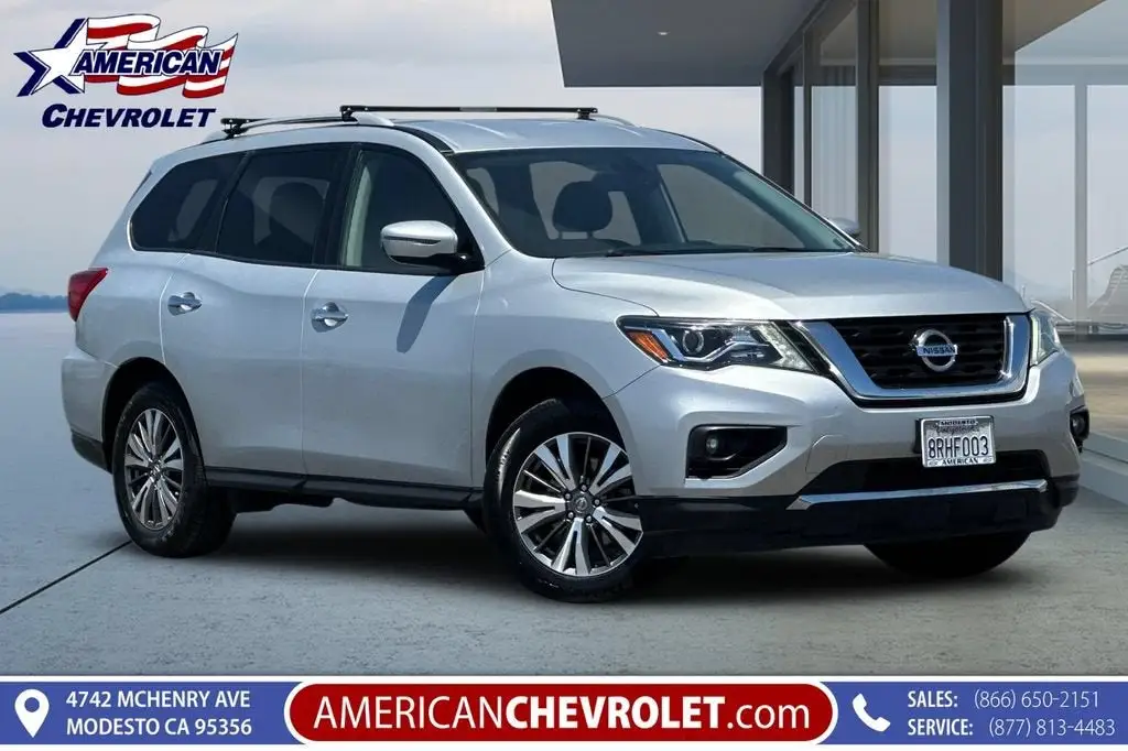 2019 Nissan Pathfinder SV 2WD photo 1