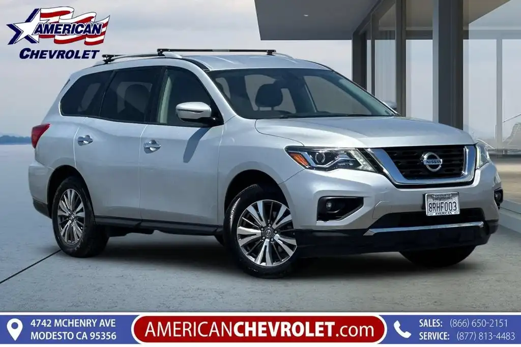 2019 Nissan Pathfinder SV 2WD's photo