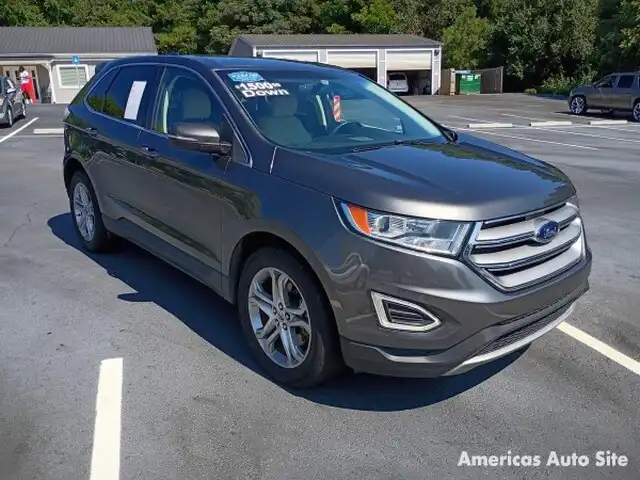 2016 Ford Edge Titanium's photo