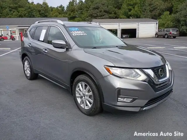 2017 Nissan Rogue SV FWD's photo